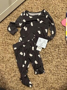 Carter's Black & White Ghost Print Pajama Set 9 months NWT